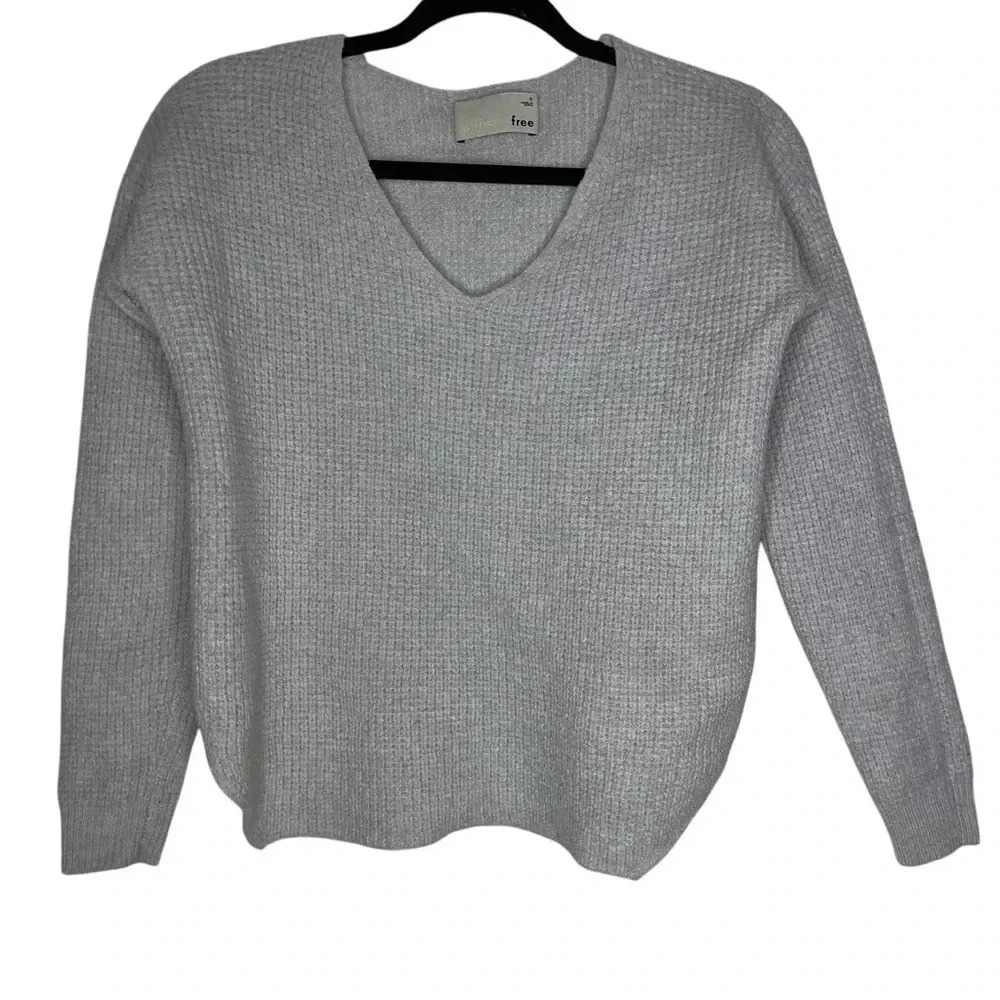 Aritzia Wilfred Free Wolter Wool Grey V-Neck Long Sleeve Knit sweater Size Small - Picture 5 of 10